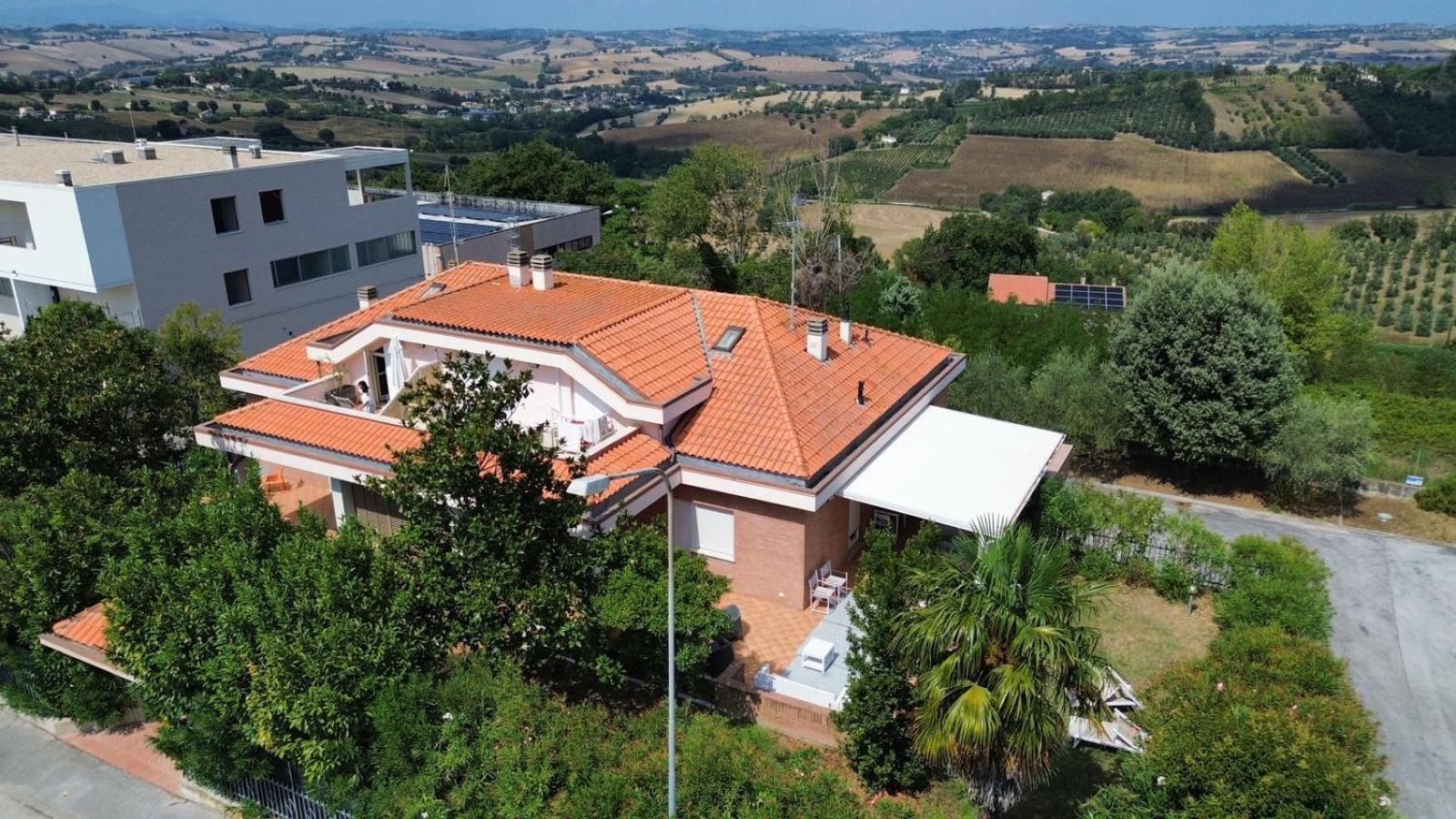 La Principessa Nera B&B Ostra Extérieur photo